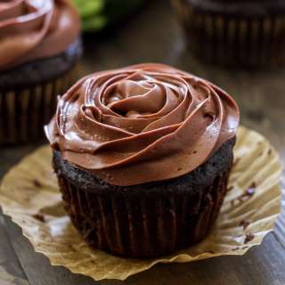 Skinny Chocolate Zucchini Cupcakes