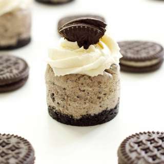 Cookies ‘n Cream Mini Cheesecakes