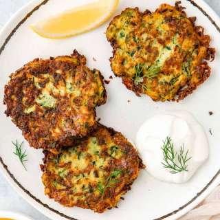 Kolokithokeftedes (Zucchini Fritters)