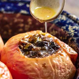 Baked Apples Recipe (Two Ways)
