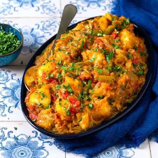Dopiazeh Aloo (Persian Potato Curry)
