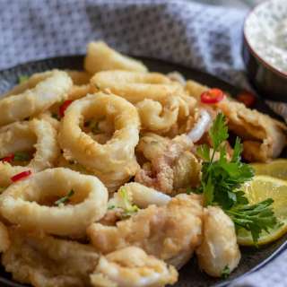 Calamari Fritti (or Crispy Fried Calamari)