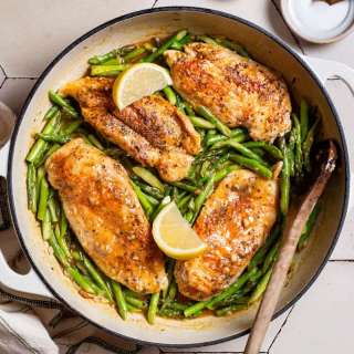 One-Pan Chicken and Asparagus Skillet Dinner