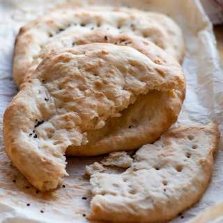 Pakistani Roghni Naan
