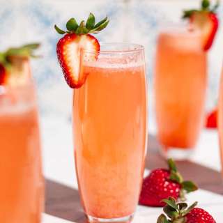 Strawberry Bellini (Rossini)