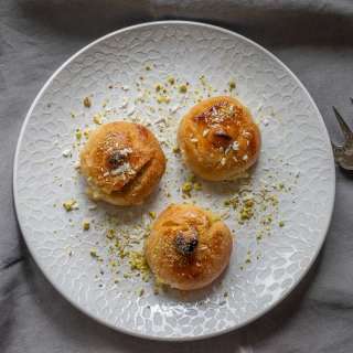Sekerpare (Turkish Semolina Cookies)
