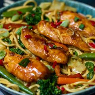 Chicken Stir Fry With Noodles