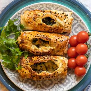 Spinach and Feta Pie - Ispanaklı Peynirli Börek