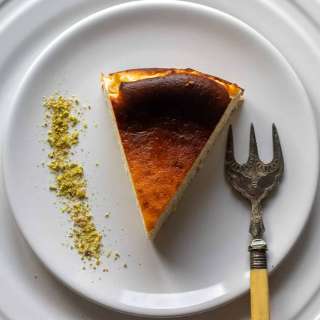 Basque Burnt Cheesecake (San Sebastian Cheesecake)