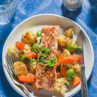 Sheet Pan Salmon and Vegetables