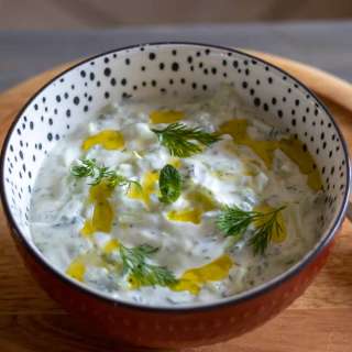 Cacik (Turkish Yogurt with Cucumbers)