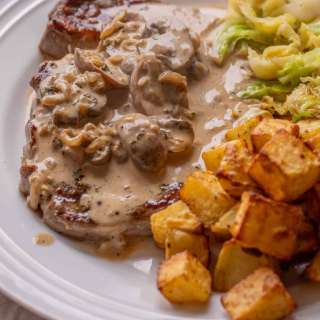 Creamy Mushroom Sauce for Steak