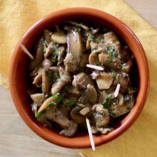 Setas al ajillo (Champignons à l’Ail)