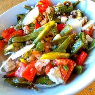 Easy Green Bean Salad Recipe With White Cheese & Tomato