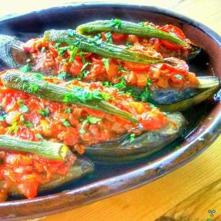 Karnıyarık Recipe - Classic Turkish Stuffed Aubergine