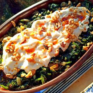 Turkish Spinach Borani Recipe