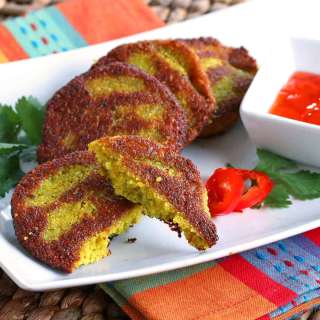 Burmese Yellow Split Pea Fritters