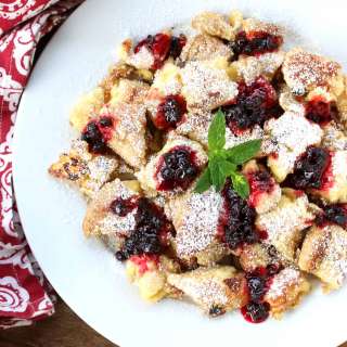 Kaiserschmarrn (Austrian Torn Pancakes)