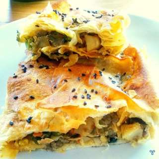 Tepsi Boreği Recipe - Minced Beef & Vegetable Filo Pie