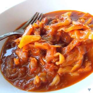 Etli Kapuska - Turkish Cabbage Stew With Meat