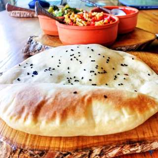 Puffy Balloon Bread Recipe - Balon Lavaş