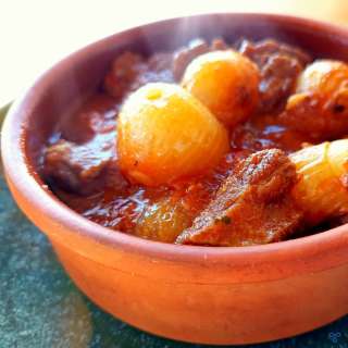 Pearl Onion & Beef Stew Recipe - Etli Soğan Yahnisi