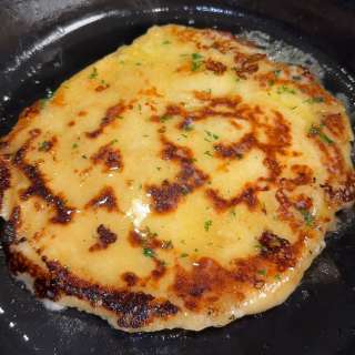 Garlic Cheese Naan