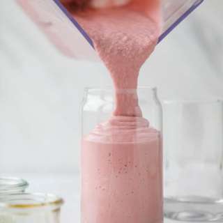 Strawberry Cashew Smoothie