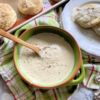 Homemade White Gravy