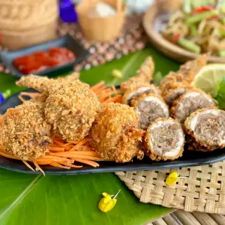 Thai Stuffed Chicken Wings Recipe (Peek Gai Yad Sai Tod)