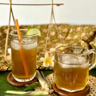 Thai Lemongrass Drink Recipe (Nam Takrai)