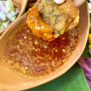 Thai Sweet Chili Sauce Recipe (Nam Chim Kai)