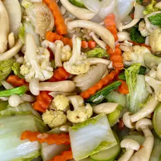 Thai Vegetables Stir-Fry (Pad Pak Ruam Mit)