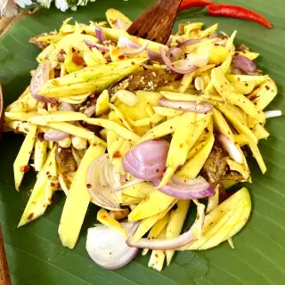 Authentic Thai Mango Salad Recipe