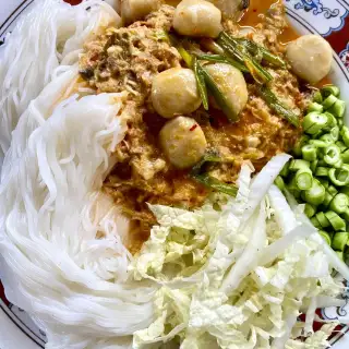 Kanom Jeen Nam Ya (Rice Noodles With Thai Fish Curry)
