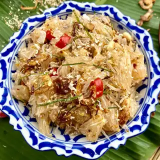 Authentic Thai Pomelo Salad Recipe (Yum Som-O)