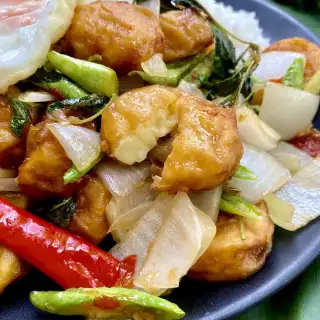 Tofu Pad Krapow Recipe (Thai Basil Tofu Stir-Fry)