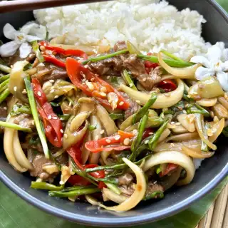 Nua Pad Prik (Thai Chili Beef Recipe)
