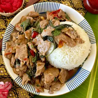 Pad Horapa (Thai Sweet Basil Stir-Fry Recipe)