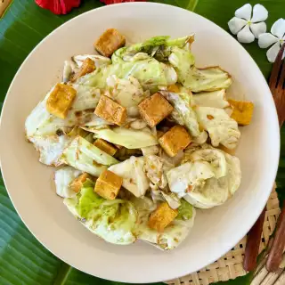 Vegetarian Fried Cabbage Recipe (Pad Galam Plee)