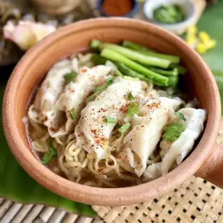 Wonton Egg Noodle Soup Recipe