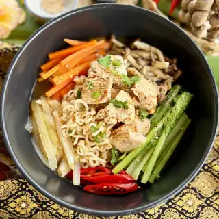 Healthy Spicy Chicken Ramen Soup Recipe