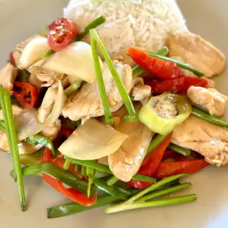 Pad Prik Sod Recipe (Thai Chili Chicken Stir-Fry)