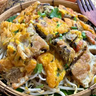 Thai Fried Mussels Recipe (Hoi Tod)