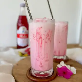 Nom Yen Recipe (Thai Pink Milk - นมเย็น) 2-Ways