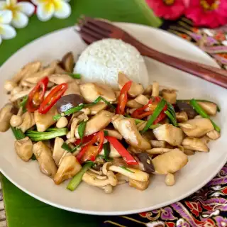 Thai Mushroom Stir-Fry Recipe (Pad Hed)