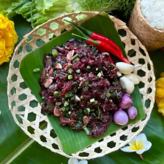 Thai Raw Beef Salad Recipe (Raw Larb)