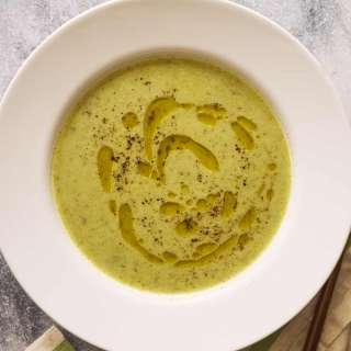 Courgette and Pea Soup (Zucchini and Pea Soup)