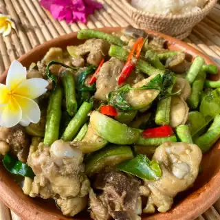 Thai Green Curry Stir-Fry Recipe With Chicken