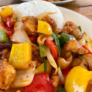 Gai Pad Med Mamuang (Thai Cashew Chicken Recipe)